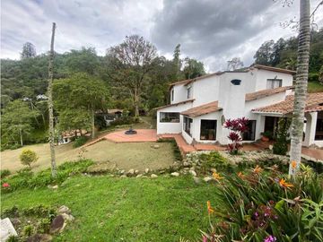 vendo Casa campestre en unidad cerrada en el retiro (LDC)