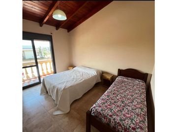 SE VENDE CASA EN LOMAS DEL REY ( MAYU SUMAJ )