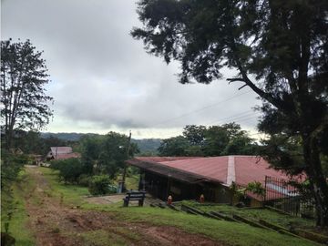 VENTA DE CASA CAMPESTRE EN LAS NUBES CERRO AZUL PANAMA