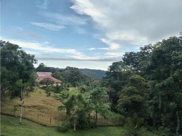 VENTA DE CASA CAMPESTRE EN LAS NUBES CERRO AZUL PANAMA