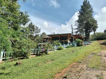 VENTA DE CASA CAMPESTRE EN LAS NUBES CERRO AZUL PANAMA