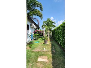 VENTA DE HERMOSA CASA CON PISCINA EN PENONOME