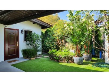 VENTA DE HERMOSA CASA CON PISCINA EN PENONOME