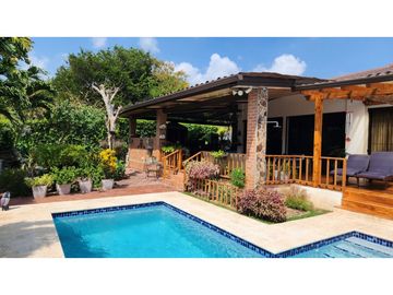 VENTA DE HERMOSA CASA CON PISCINA EN PENONOME