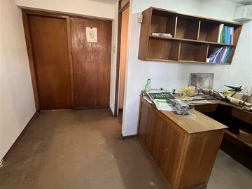 Oficina en Venta en Santa Rosa 8171
