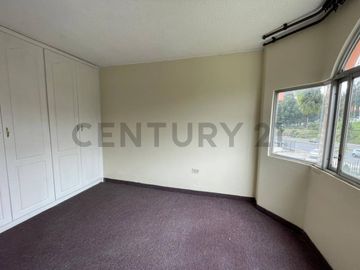 CASA EN VENTA CONJUNTO PRIVADO EN CARCELEN