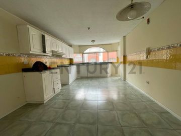 CASA EN VENTA CONJUNTO PRIVADO EN CARCELEN