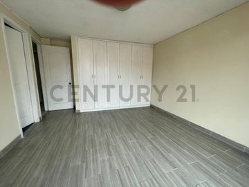 CASA EN VENTA CONJUNTO PRIVADO EN CARCELEN