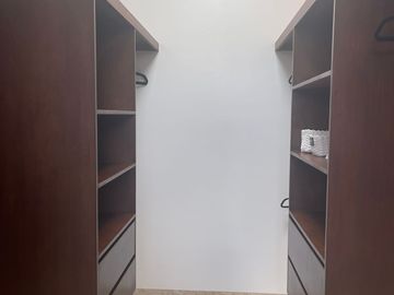 Casa en venta tipo TH con equipamiento y amenidades en Cholul