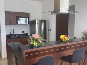 Casa en venta tipo TH con equipamiento y amenidades en Cholul