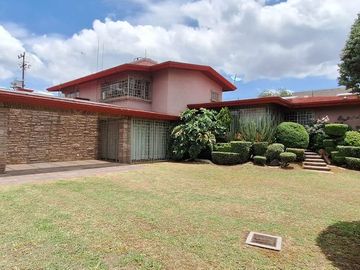 CASA EN VENTA EN RESIDENCIAL EN COLONIA CIPRES TOLUCA