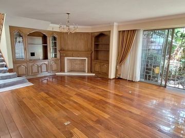 CASA EN VENTA EN RESIDENCIAL EN COLONIA CIPRES TOLUCA