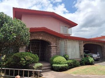 CASA EN VENTA EN RESIDENCIAL EN COLONIA CIPRES TOLUCA