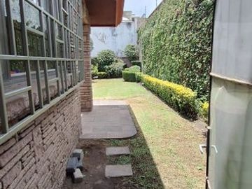 CASA EN VENTA EN RESIDENCIAL EN COLONIA CIPRES TOLUCA