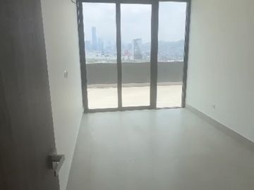 DEPARTAMENTO EN VENTA EN VALLE ORIENTE, TORRE BOREAL