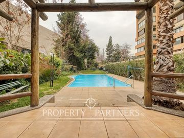 Excelente OPORTUNIDAD  !!!! Acogedor  departamento con vista despejada , 4 D  ,  sector Alto Las Condes .