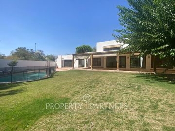 Piedra Roja, Casa en Hacienda, borde cancha de golf