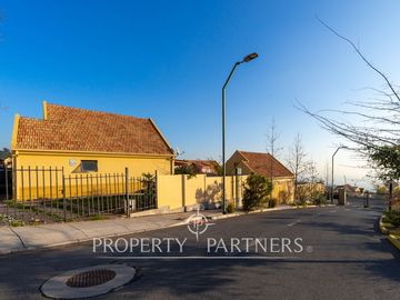 3 dormitorios, micro barrio cerrado Macul Alto/Portales de Piedra