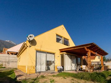 3 dormitorios, micro barrio cerrado Macul Alto/Portales de Piedra