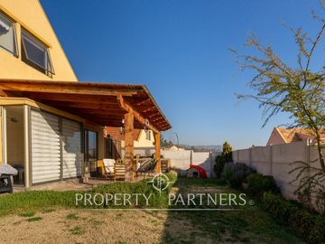3 dormitorios, micro barrio cerrado Macul Alto/Portales de Piedra