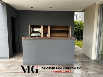 Casa en venta, 5 ambientes. Terralagos, Canning