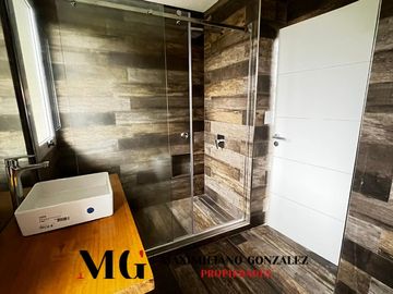 Casa en venta, 5 ambientes. Terralagos, Canning