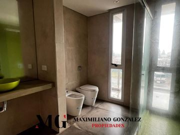 Casa en venta, 5 ambientes. Terralagos, Canning