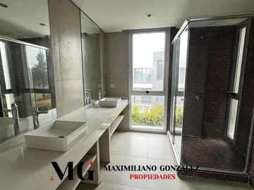 Casa en venta, 5 ambientes. Terralagos, Canning