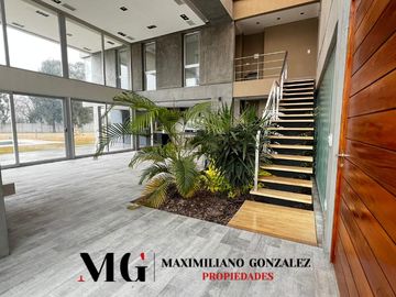 Casa en venta, 5 ambientes. Terralagos, Canning