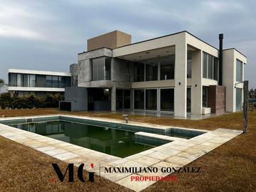 Casa en venta, 5 ambientes. Terralagos, Canning