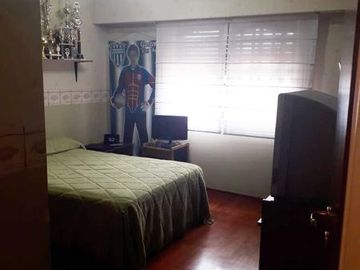 Casa 4 ambientes con quincho y cochera