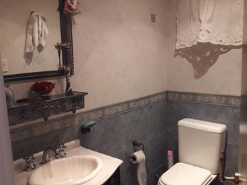 Casa 4 ambientes con quincho y cochera