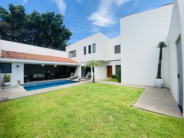 Casa en Fraccionamiento en Jardines de Delicias, Cuernavaca, Morelos CAEN-1053