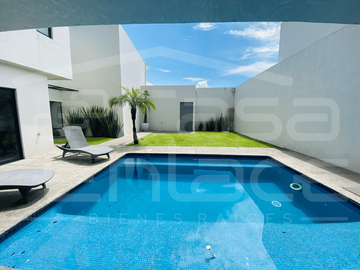 Casa en Fraccionamiento en Jardines de Delicias, Cuernavaca, Morelos CAEN-1053
