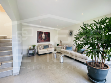 Casa en Fraccionamiento en Jardines de Delicias, Cuernavaca, Morelos CAEN-1053