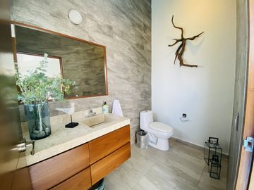 Casa en Fraccionamiento en Jardines de Delicias, Cuernavaca, Morelos CAEN-1053