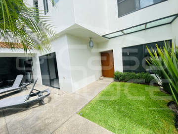 Casa en Fraccionamiento en Jardines de Delicias, Cuernavaca, Morelos CAEN-1053
