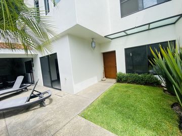 Casa en Fraccionamiento en Jardines de Delicias, Cuernavaca, Morelos CAEN-1053