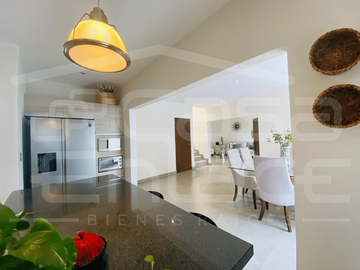 Casa en Fraccionamiento en Jardines de Delicias, Cuernavaca, Morelos CAEN-1053