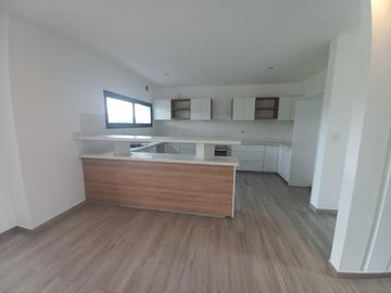 CASA A ESTRENAR EN BARRIO SAN PABLO, PILAR! EXCELENTE CALIDAD DE CONSTRUCCION!