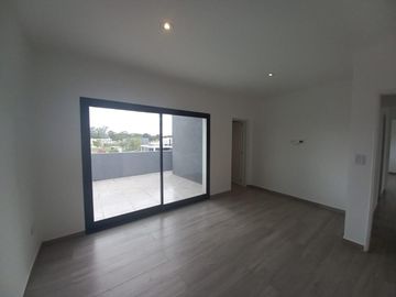 CASA A ESTRENAR EN BARRIO SAN PABLO, PILAR! EXCELENTE CALIDAD DE CONSTRUCCION!