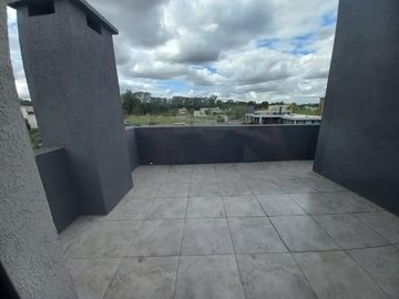 CASA A ESTRENAR EN BARRIO SAN PABLO, PILAR! EXCELENTE CALIDAD DE CONSTRUCCION!
