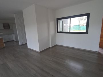 CASA A ESTRENAR EN BARRIO SAN PABLO, PILAR! EXCELENTE CALIDAD DE CONSTRUCCION!