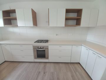 CASA A ESTRENAR EN BARRIO SAN PABLO, PILAR! EXCELENTE CALIDAD DE CONSTRUCCION!