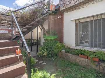 VENTA - Casa 3 Dormitorios - Barrio Alvear, Rosario - APTA CRÉDITO.