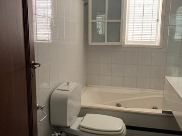 Casa cinco ambientes en Venta San Martin