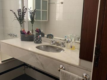 Casa cinco ambientes en Venta San Martin