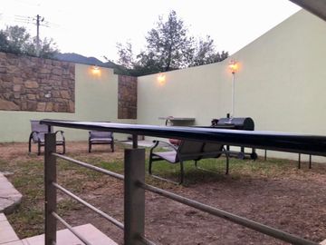 Casa en Venta en Carretera Nacional, zona Valle Alto