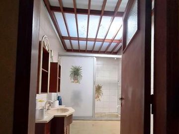 casa 3 ambientes en venta con galpón