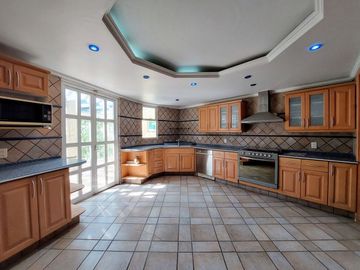 VENTA DE CASA CON JARDIN, LOMAS DE LAS AGUILAS, ALVARO OBREGON, CDMX
